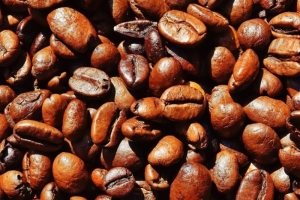 今天烘焙一锅四地拼配咖啡豆